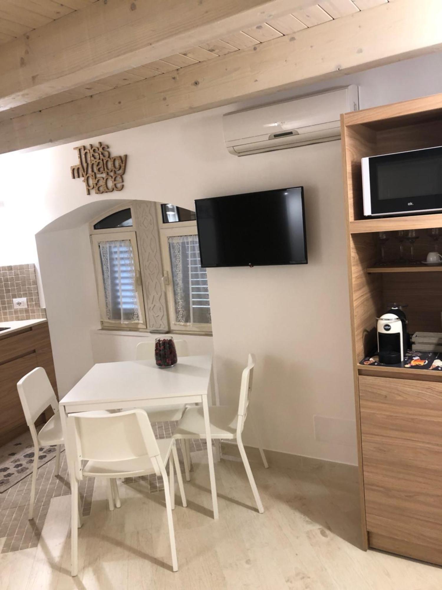 More Apartments Il Ferrarese2 Bari Room photo